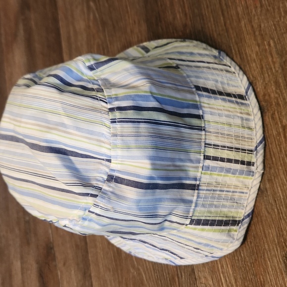 Pistil Reversible Bucket Hat - Picture 1 of 8